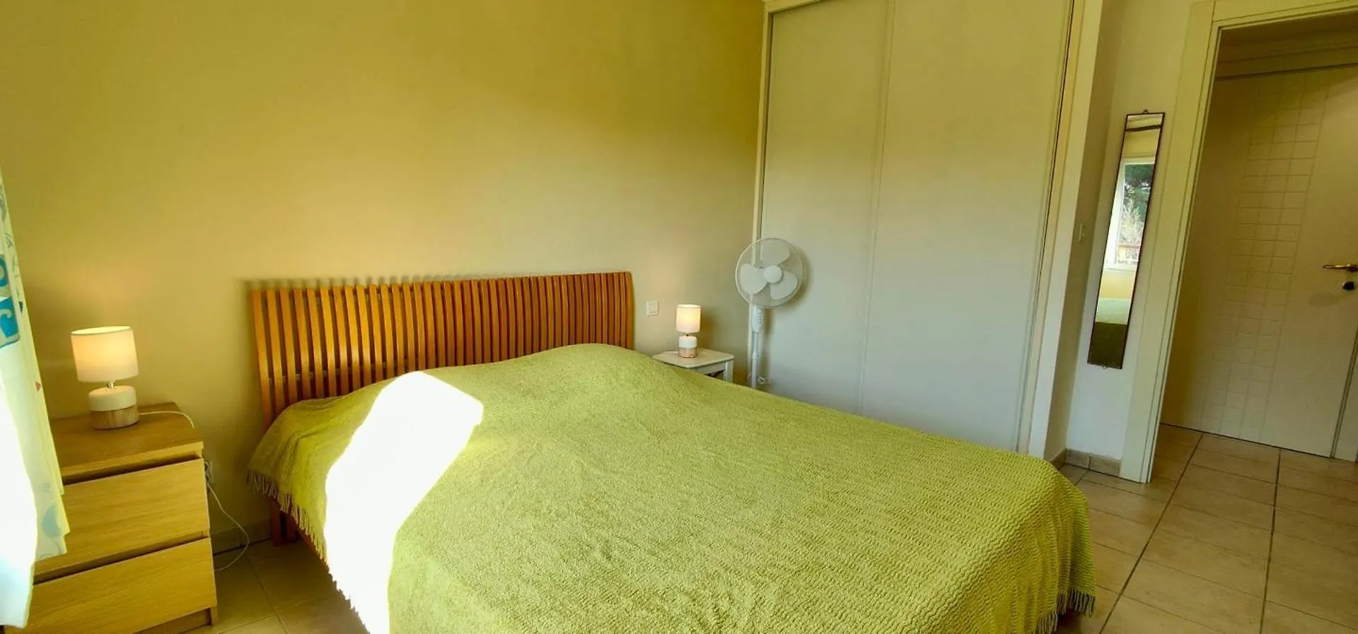 Spacious Apartment With Pool Saint-Raphael  France