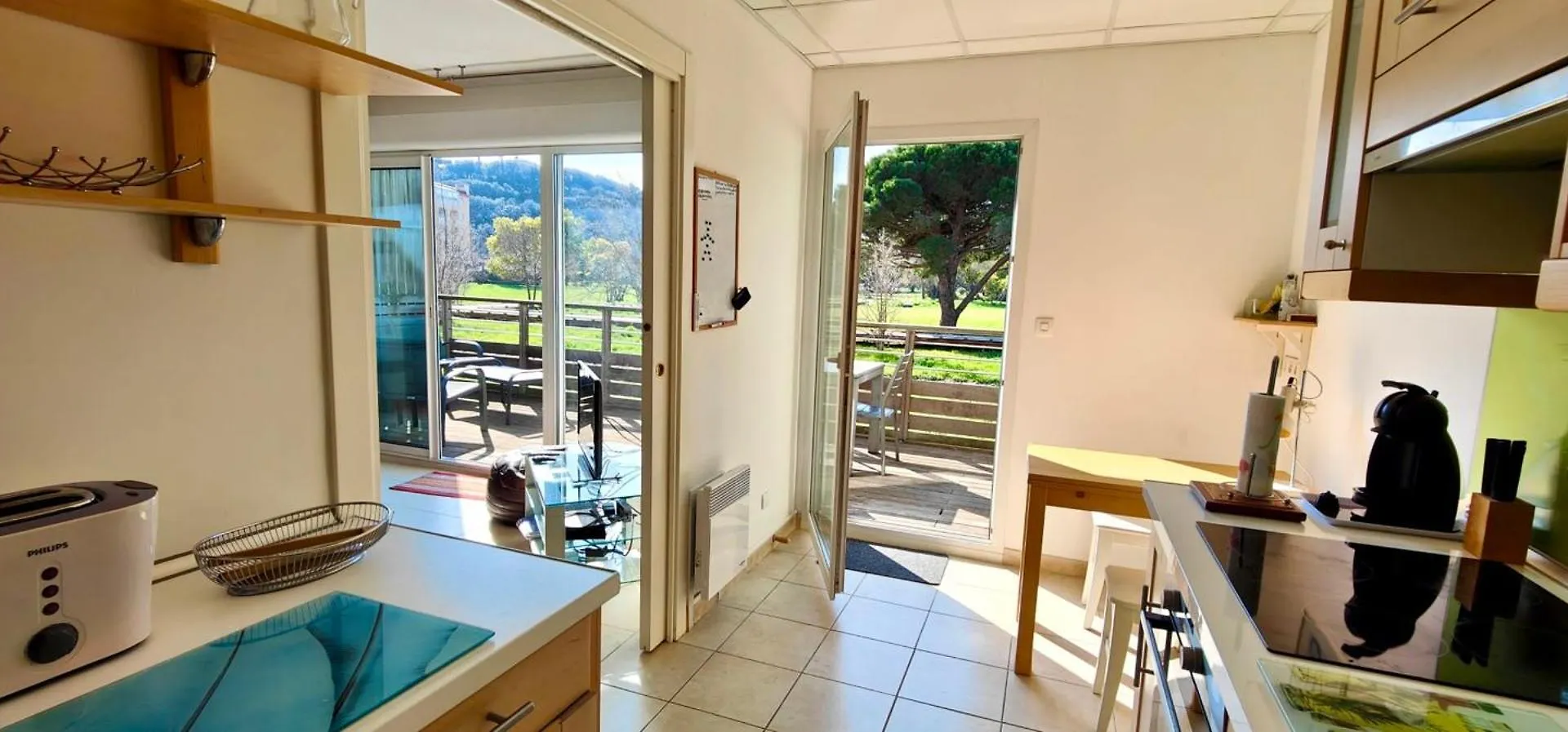 Spacious Apartment With Pool Saint-Raphaël