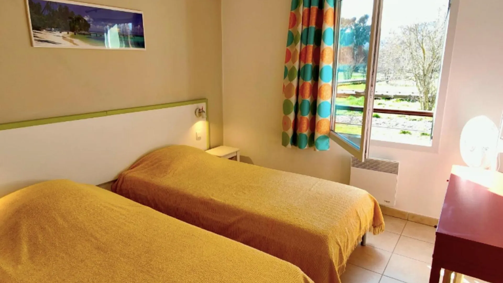 Spacious Apartment With Pool Saint-Raphael