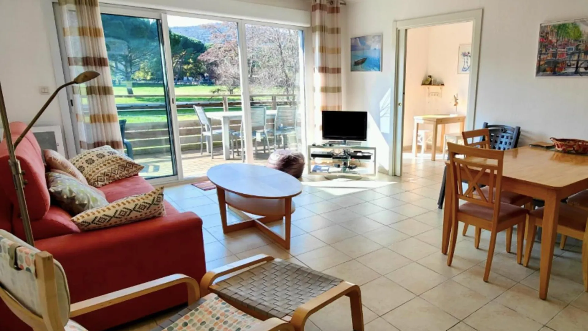 Spacious Apartment With Pool Saint-Raphael