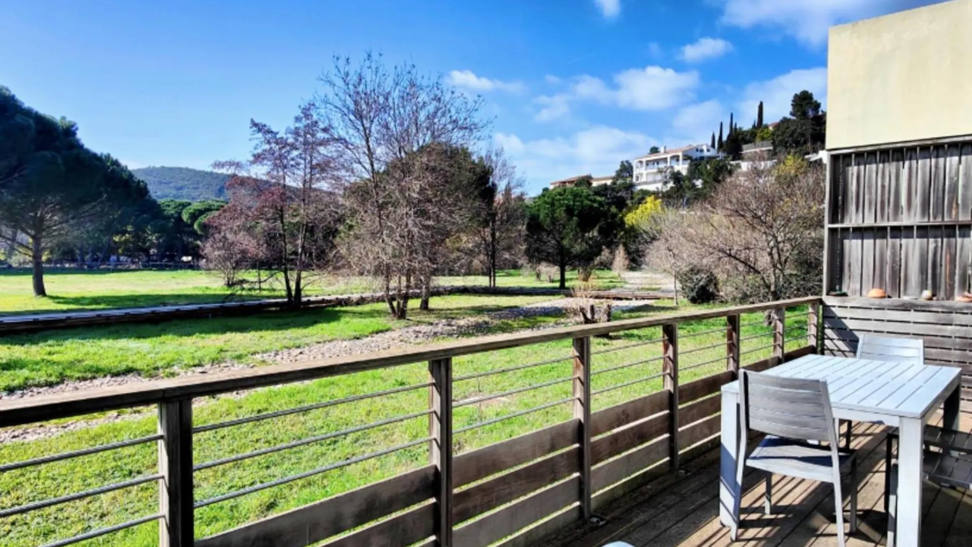 Spacious Apartment With Pool Saint-Raphael  France