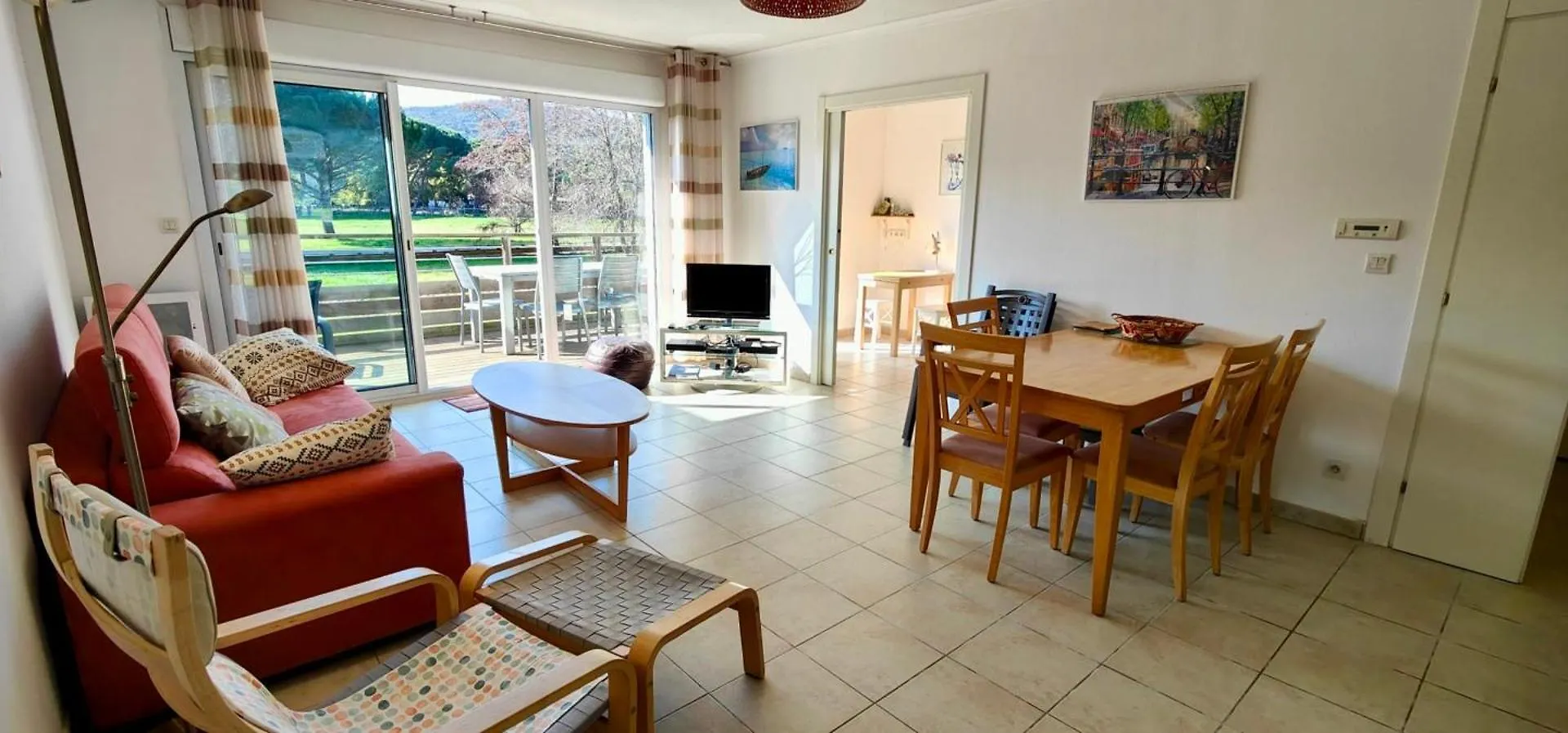 Spacious Apartment With Pool Saint-Raphael
