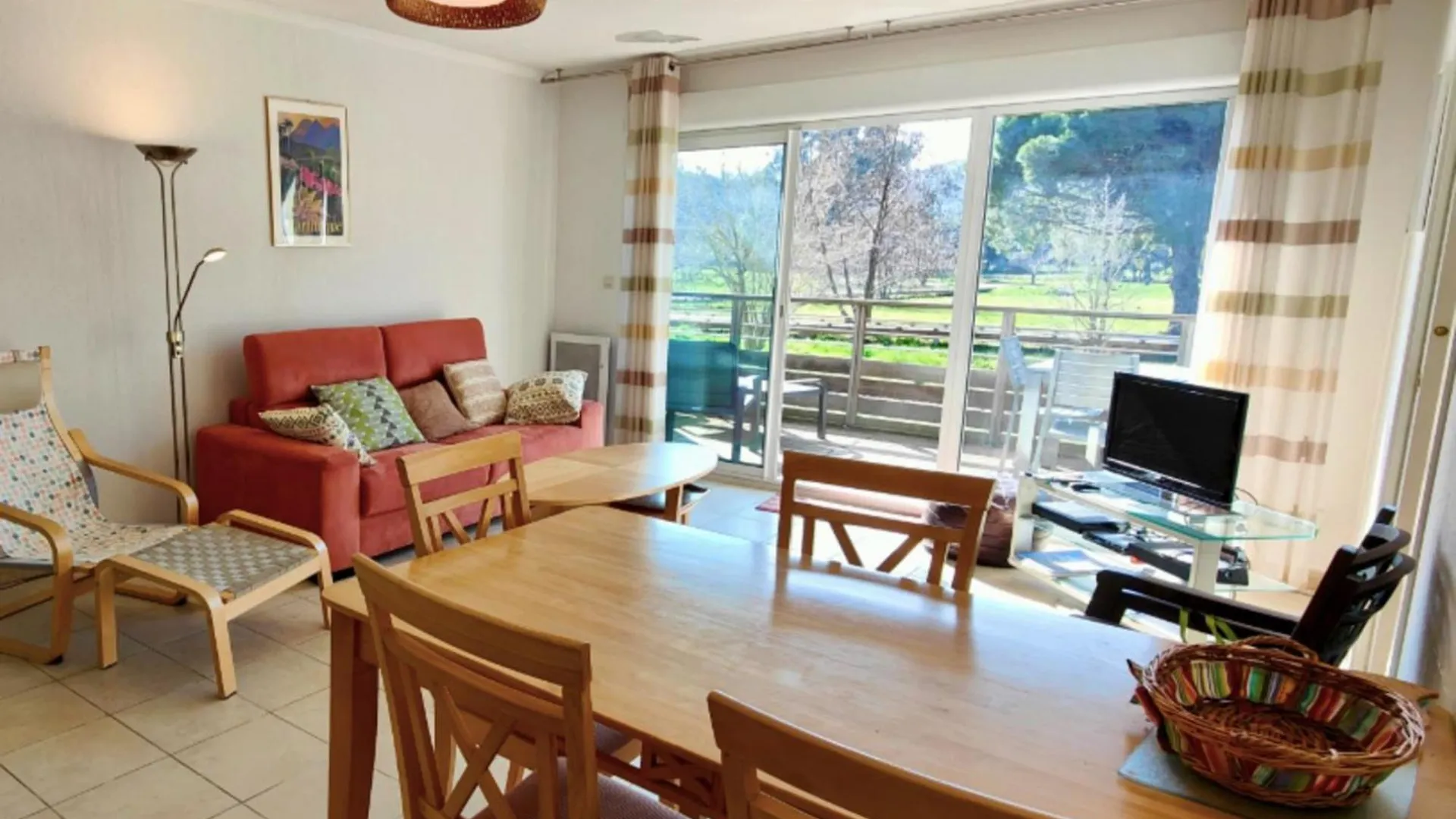 Spacious Apartment With Pool Saint-Raphael  Saint-Raphael (Var)